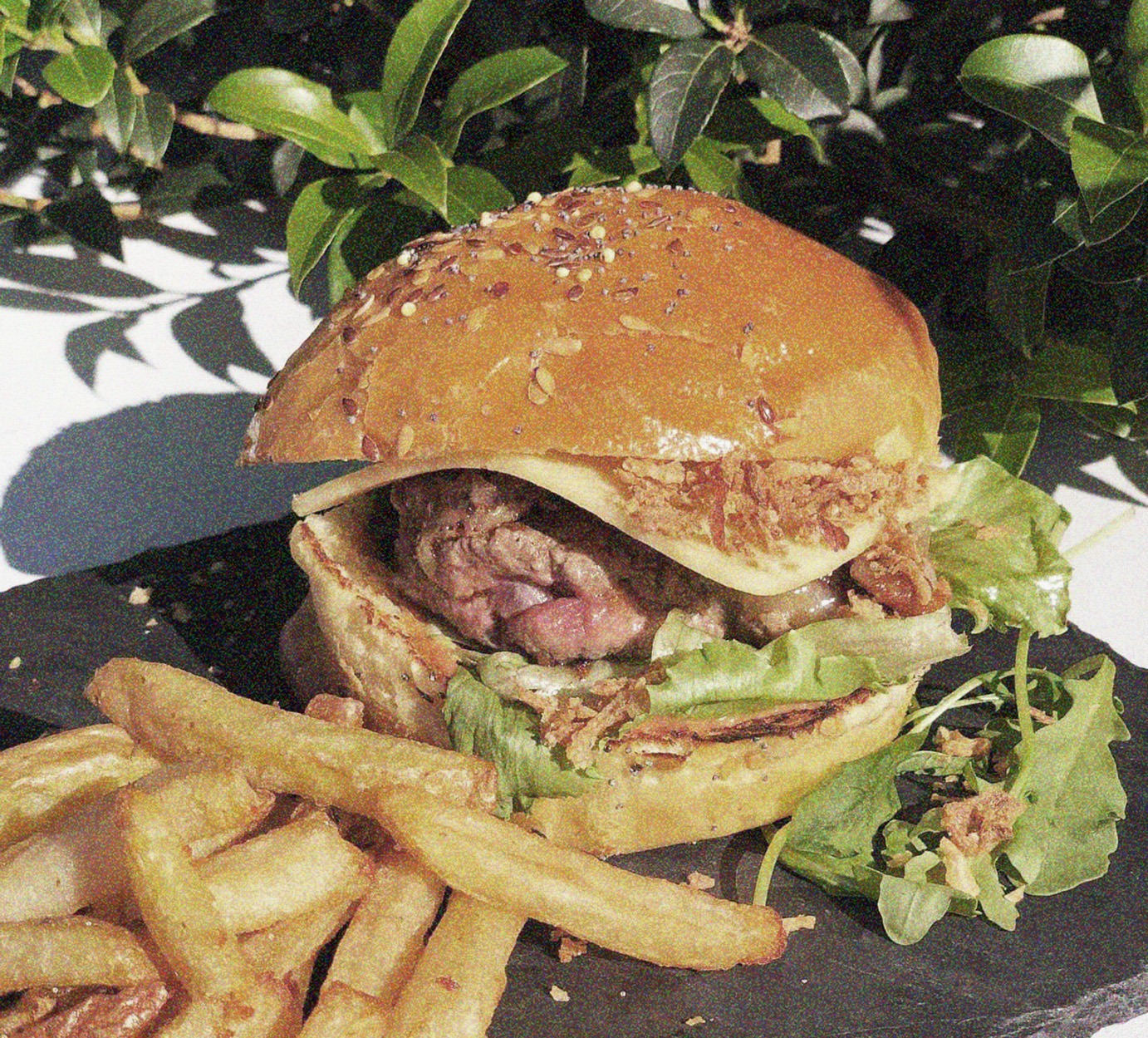 Photo d'un burger de La Gourmande